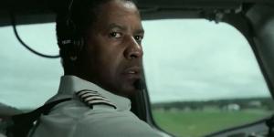 Denzel-Washington-in-Flight