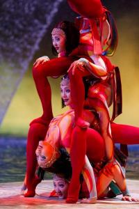 Cirque du Soleil Worlds Away -contortionists