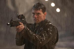 Jack Reacher Tom Cruise with Rifle