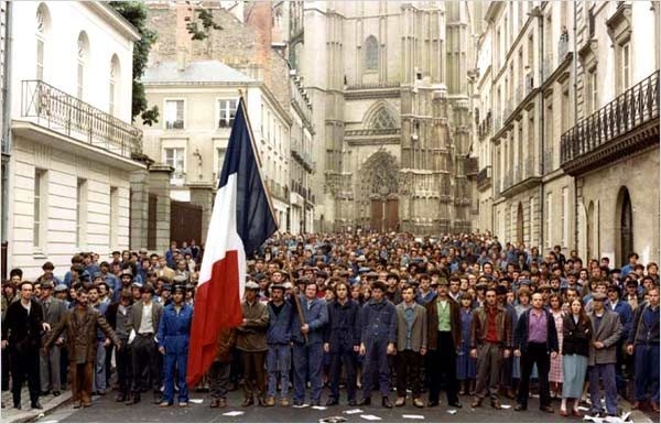 une chambre en ville