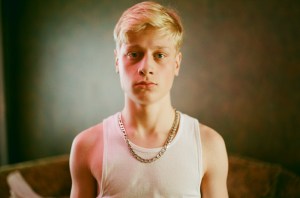 62558-000060890018 MOMMY_AOPilon1-CreditPhoto_Shayne Laverdière